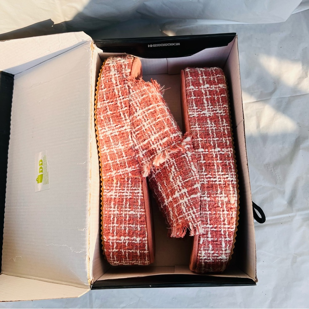 Fashion Nova Classy Never Sassy Platform Sandals White/Pink